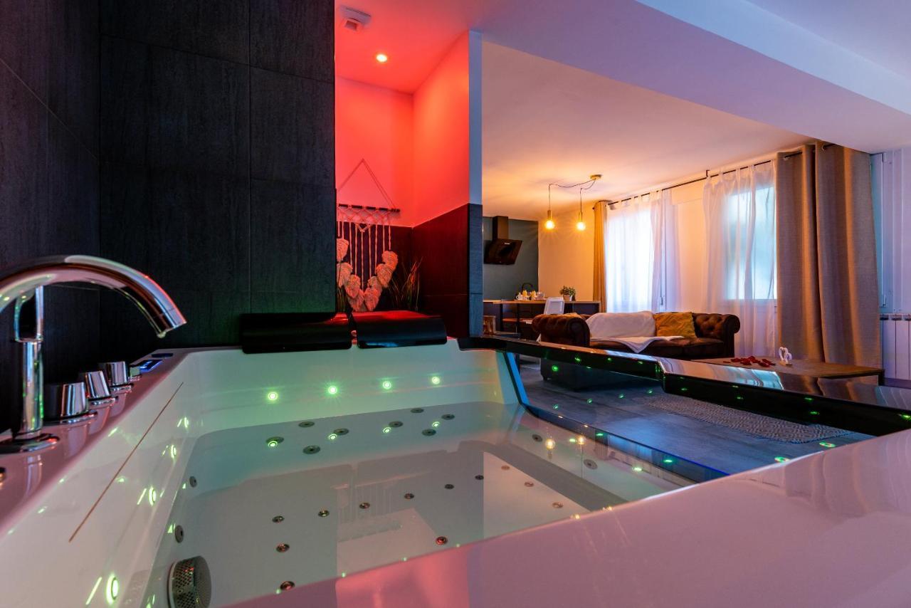 Suite And Spa 21 Dijon Exterior photo